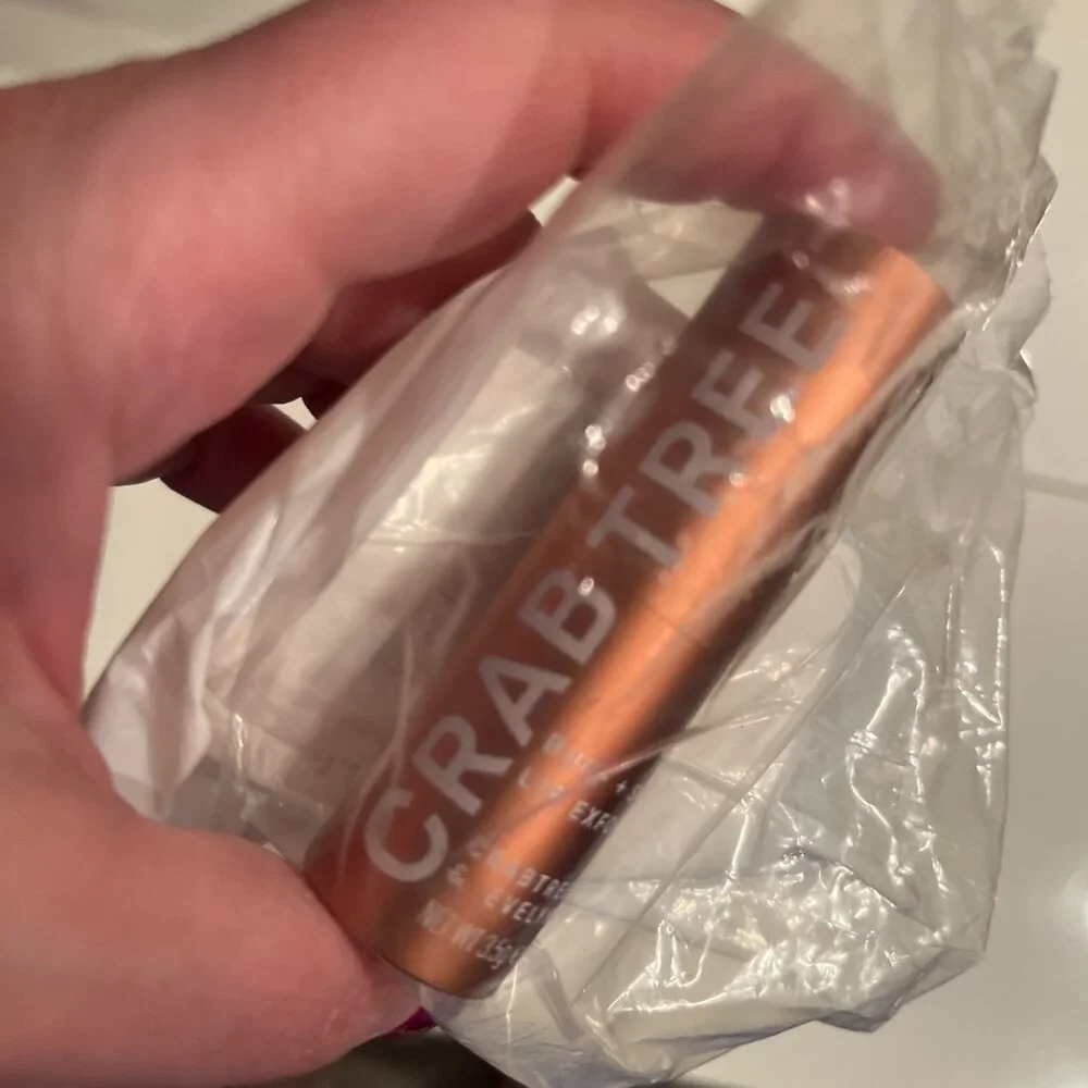 Lip Gloss and Exfoliator -‎ Buffs and Smooths - Crabtree & Evelyn - NEW (w/a/x)